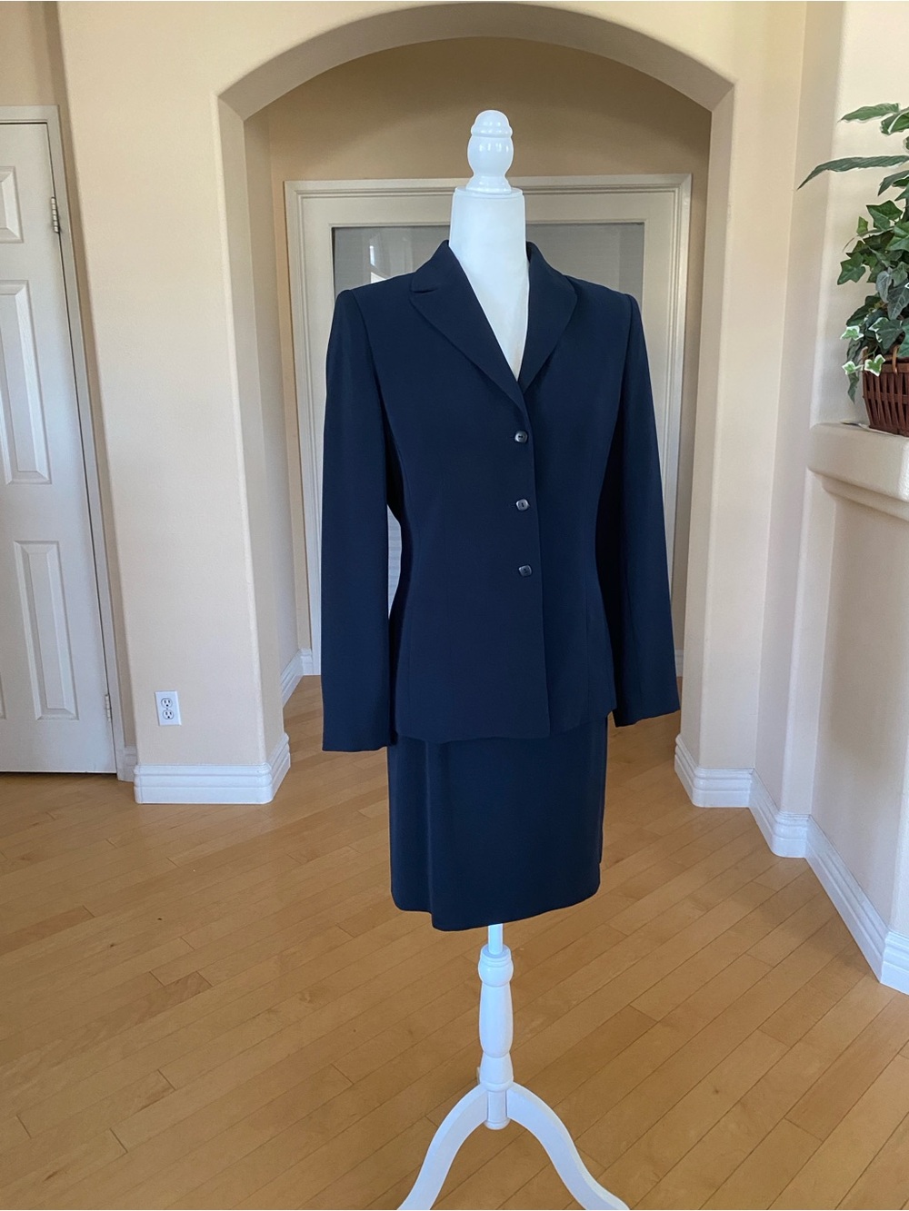 Kasper Navy Blue Classic Women's Blazer with Matching Skirt - Picture 2 of 10